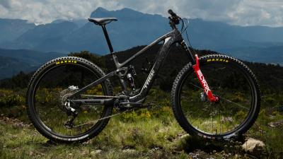 Trek FUEL+ EX 9.7 EU S Gloss Navy Smoke/Matte Trek Blac Produktbild 10