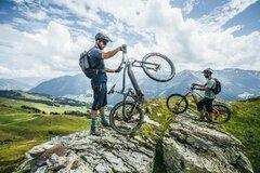 Kategorie E-Mountainbikes